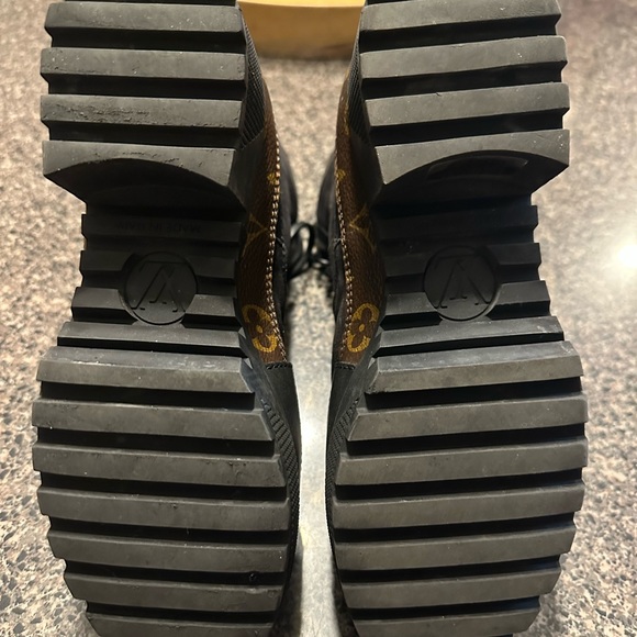 COPY - Louis Vuitton Laureate Platform Desert Boot - Picture 11 of 13